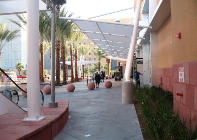 Las Vegas Premium Outlets North Valet Plaza Customer Amenities Bonneville Entry