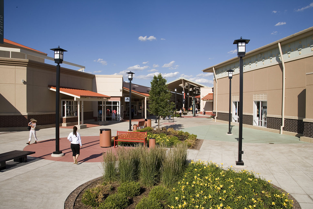 Chicago Premium Outlet, Outlet mall in Aurora,il, premium outlet