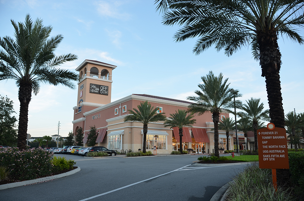 Orlando Premium Outlets Vineland Entrance